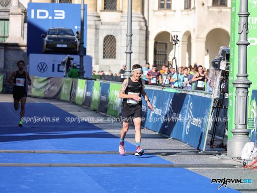 Ljubljanski-maraton-2023-cilj-1491.jpg