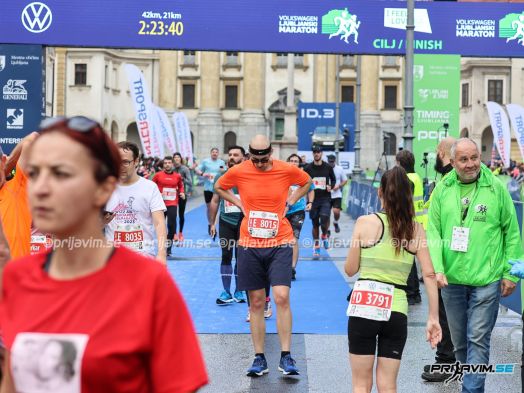 Ljubljanski-maraton-2023-cilj-2908.jpg