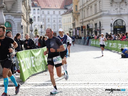 NLB-Ljubljanski-maraton-2024-42-2156.JPG