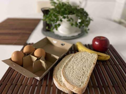 Kruh, jajca in sadje