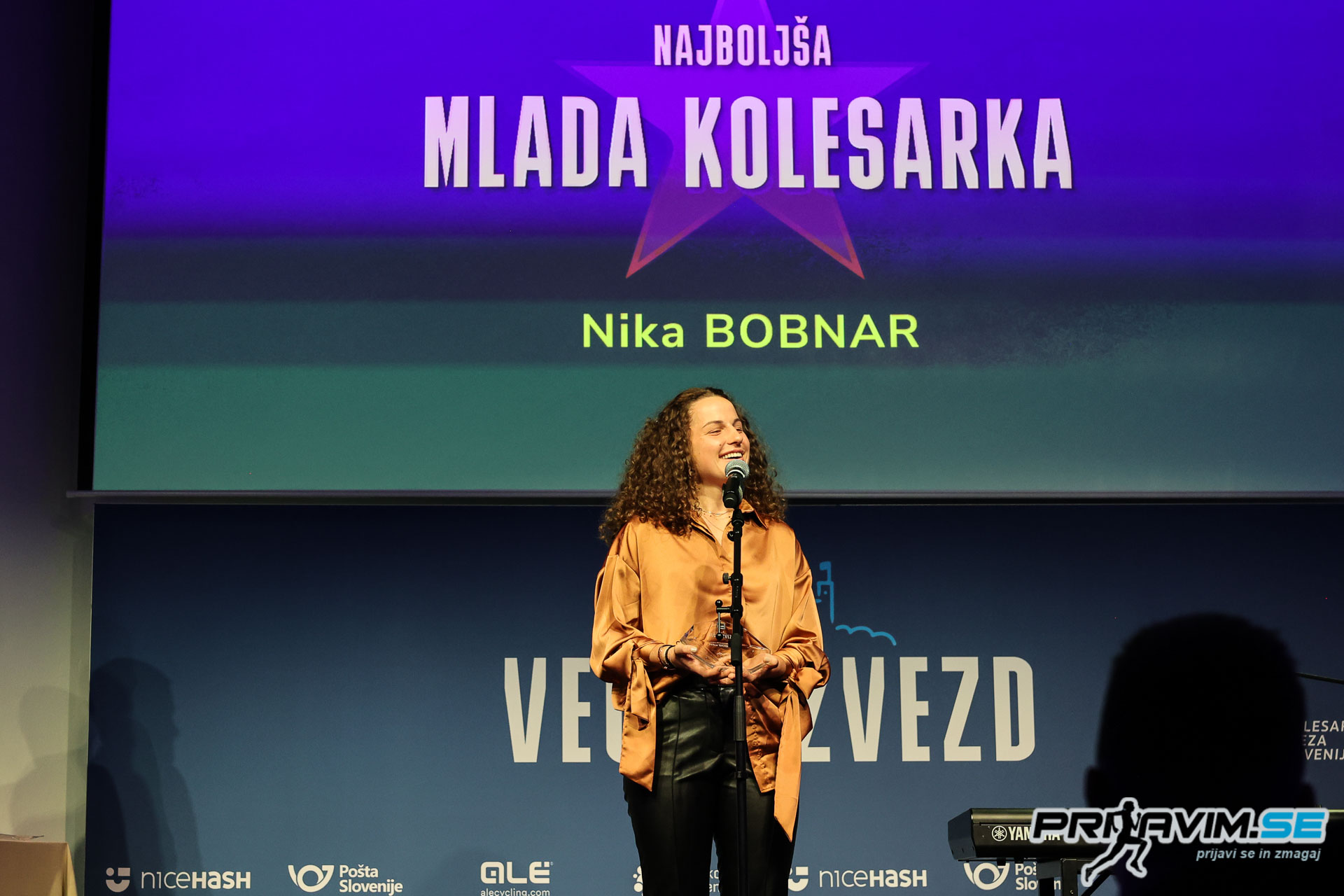 Nika Bobnar